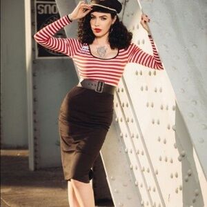 Deadly Dames Hot Rod Honey Wiggle Dress (No belt)